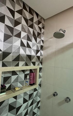Apartamento à venda com 252m², 3 quartos e 4 vagas Apartamento à venda com 252m², 3 quartos e 4 vagasSuíte 3 - Banheiro