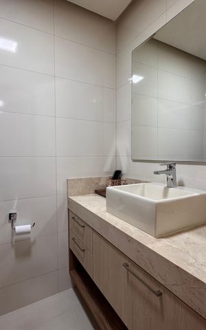 Apartamento à venda com 252m², 3 quartos e 4 vagas Apartamento à venda com 252m², 3 quartos e 4 vagasSuíte 3 - Banheiro