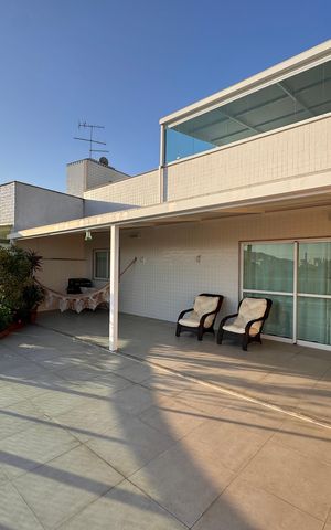 Apartamento à venda com 252m², 3 quartos e 4 vagas Apartamento à venda com 252m², 3 quartos e 4 vagasVaranda