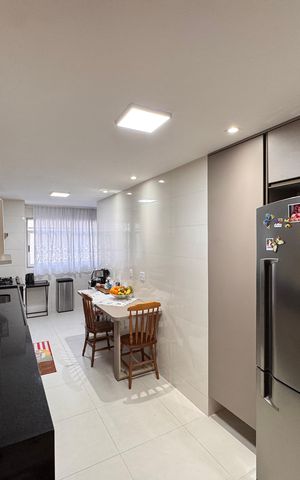 Apartamento à venda com 252m², 3 quartos e 4 vagas Apartamento à venda com 252m², 3 quartos e 4 vagasCozinha e Área de Serviço