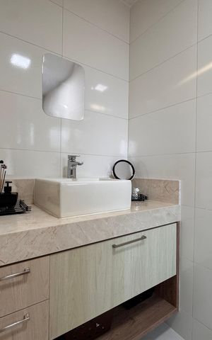 Apartamento à venda com 252m², 3 quartos e 4 vagas Apartamento à venda com 252m², 3 quartos e 4 vagasSuíte 2 - Banheiro