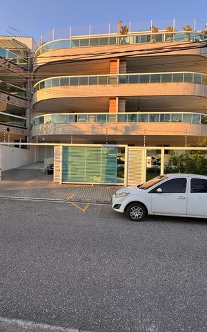 Apartamento à venda com 252m², 3 quartos e 4 vagas