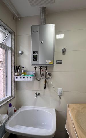 Apartamento à venda com 252m², 3 quartos e 4 vagas Apartamento à venda com 252m², 3 quartos e 4 vagasÁrea de Serviço