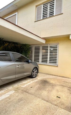 Casa à venda com 260m², 3 quartos e 2 vagas Casa à venda com 260m², 3 quartos e 2 vagasGaragem