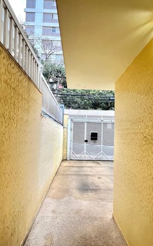 Casa à venda com 260m², 3 quartos e 2 vagas Casa à venda com 260m², 3 quartos e 2 vagasEntrada