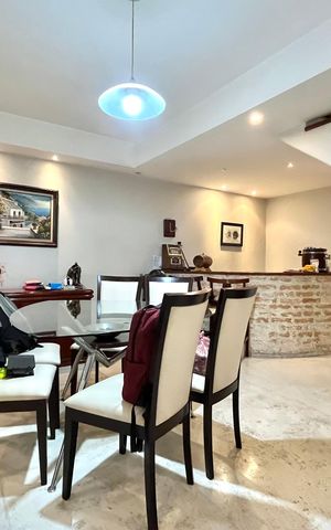 Casa à venda com 260m², 3 quartos e 2 vagas Casa à venda com 260m², 3 quartos e 2 vagasSala