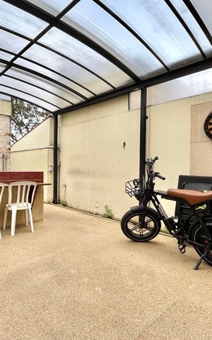 Casa à venda com 260m², 3 quartos e 2 vagas Casa à venda com 260m², 3 quartos e 2 vagasChurrasqueira