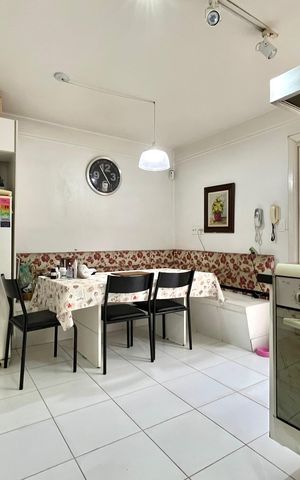 Casa à venda com 260m², 3 quartos e 2 vagas Casa à venda com 260m², 3 quartos e 2 vagasCozinha