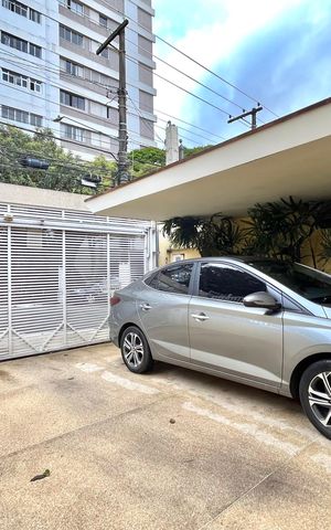 Casa à venda com 260m², 3 quartos e 2 vagas Casa à venda com 260m², 3 quartos e 2 vagasGaragem