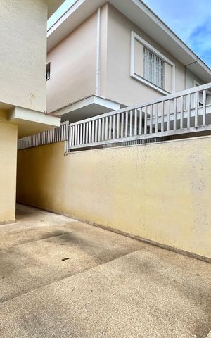 Casa à venda com 260m², 3 quartos e 2 vagas Casa à venda com 260m², 3 quartos e 2 vagasGaragem