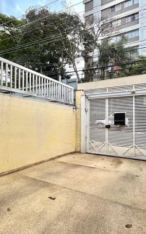 Casa à venda com 260m², 3 quartos e 2 vagas Casa à venda com 260m², 3 quartos e 2 vagasGaragem