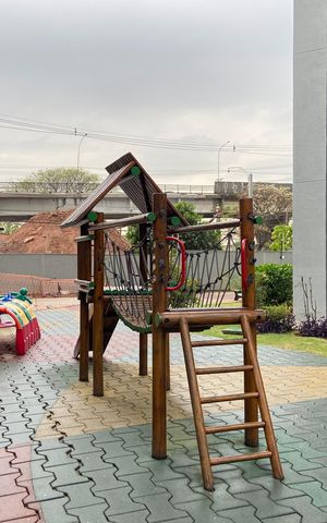 Apartamento para alugar com 49m², 2 quartos e 1 vaga Apartamento para alugar com 49m², 2 quartos e 1 vagaÁrea comum - Playground