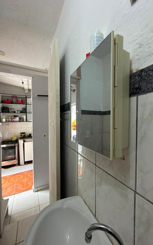 Casa à venda com 140m², 3 quartos e 2 vagasBanheiro  Casa 2