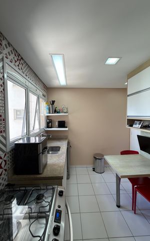 Apartamento à venda com 123m², 3 quartos e 2 vagas Apartamento à venda com 123m², 3 quartos e 2 vagasCozinha