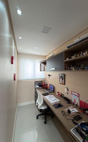 Apartamento à venda com 123m², 3 quartos e 2 vagas Apartamento à venda com 123m², 3 quartos e 2 vagasEscritório
