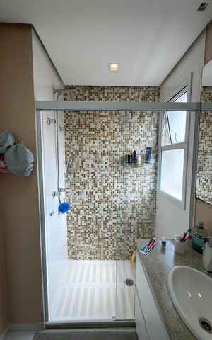 Apartamento à venda com 123m², 3 quartos e 2 vagas Apartamento à venda com 123m², 3 quartos e 2 vagasQuarto 1 - Suíte Banheiro