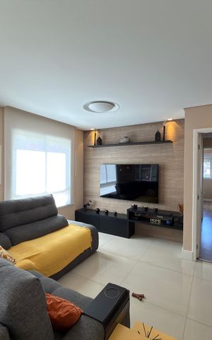 Apartamento à venda com 123m², 3 quartos e 2 vagas Apartamento à venda com 123m², 3 quartos e 2 vagasSala