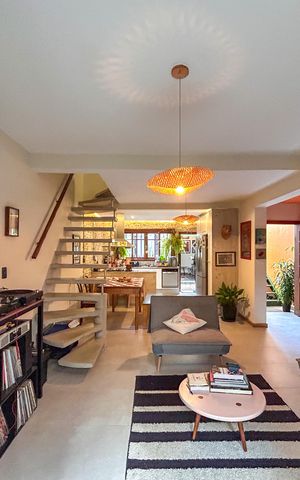 Casa à venda com 110m², 2 quartos e 2 vagas Casa à venda com 110m², 2 quartos e 2 vagasSal de estar - jantar