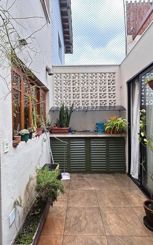Casa à venda com 110m², 2 quartos e 2 vagas Casa à venda com 110m², 2 quartos e 2 vagasQuintal