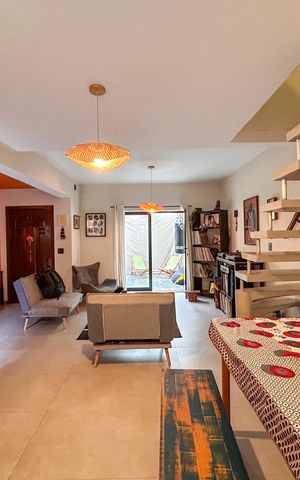 Casa à venda com 110m², 2 quartos e 2 vagas Casa à venda com 110m², 2 quartos e 2 vagasSal de estar - jantar