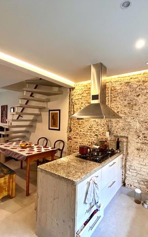 Casa à venda com 110m², 2 quartos e 2 vagas Casa à venda com 110m², 2 quartos e 2 vagasCozinha americana