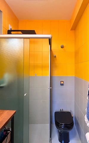 Casa à venda com 110m², 2 quartos e 2 vagas Casa à venda com 110m², 2 quartos e 2 vagasBanheiro social