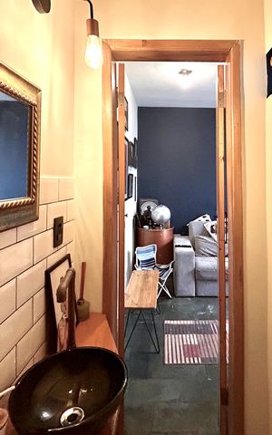 Casa à venda com 110m², 2 quartos e 2 vagas Casa à venda com 110m², 2 quartos e 2 vagasLavabo