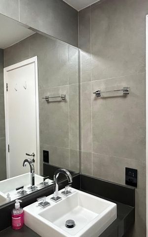 Apartamento à venda com 82m², 3 quartos e 2 vagas Apartamento à venda com 82m², 3 quartos e 2 vagasBanheiro 1