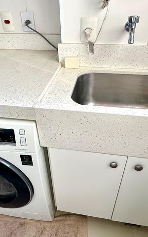 Apartamento à venda com 82m², 3 quartos e 2 vagas Apartamento à venda com 82m², 3 quartos e 2 vagasÁrea de Serviço