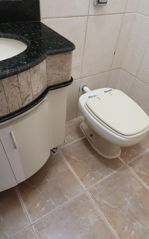 Casa para alugar com 330m², 4 quartos e 2 vagasLavabo