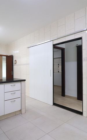 Casa para alugar com 330m², 4 quartos e 2 vagasCozinha