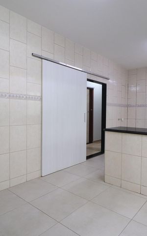 Casa para alugar com 330m², 4 quartos e 2 vagasCozinha