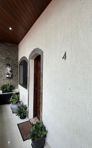 Casa à venda com 178m², 3 quartos e 1 vagaVaranda