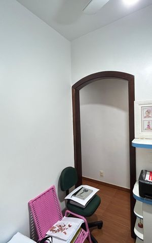 Casa à venda com 178m², 3 quartos e 1 vagaEscritório