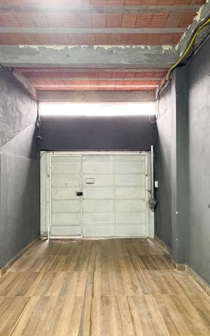Casa para alugar com 60m², 1 quarto e 1 vaga Casa para alugar com 60m², 1 quarto e 1 vagaGaragem