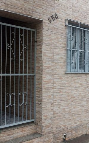 Casa à venda com 150m², 2 quartos e sem vaga Casa à venda com 150m², 2 quartos e sem vagaFachada