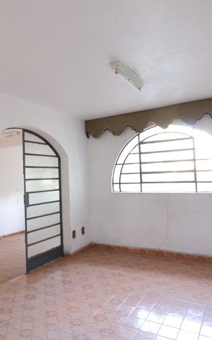 Casa para alugar com 367m², 4 quartos e 2 vagasCasa 2 - Quarto