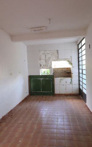 Casa para alugar com 367m², 4 quartos e 2 vagasÁrea externa