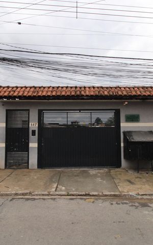 Casa à venda com 60m², 2 quartos e 1 vagaFachada