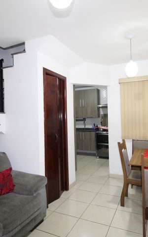 Casa à venda com 60m², 2 quartos e 1 vagaSala