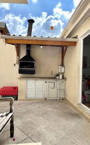 Casa para alugar com 189m², 3 quartos e 3 vagas Casa para alugar com 189m², 3 quartos e 3 vagasQuintal