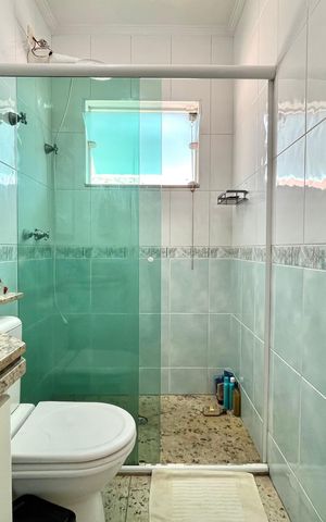 Casa para alugar com 189m², 3 quartos e 3 vagas Casa para alugar com 189m², 3 quartos e 3 vagasBanheiro da Suíte 1
