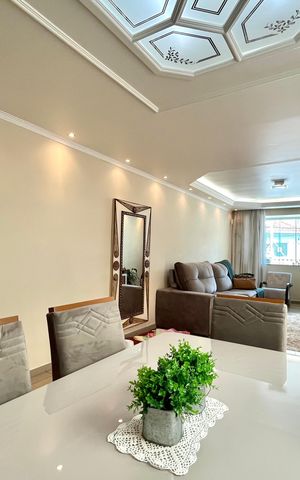 Casa para alugar com 189m², 3 quartos e 3 vagas Casa para alugar com 189m², 3 quartos e 3 vagasSala