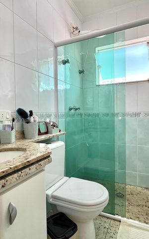 Casa para alugar com 189m², 3 quartos e 3 vagas Casa para alugar com 189m², 3 quartos e 3 vagasBanheiro da Suíte 1