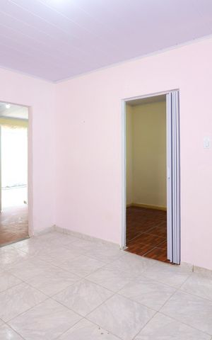 Casa para alugar com 100m², 2 quartos e 2 vagas Casa para alugar com 100m², 2 quartos e 2 vagasSala