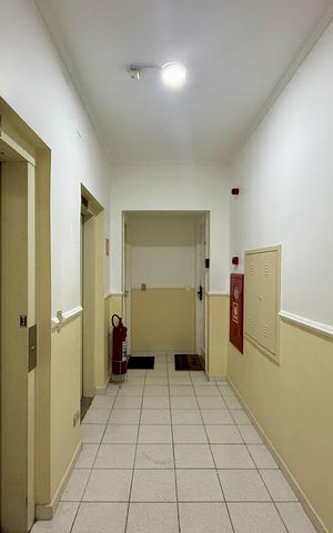 Apartamento à venda com 49m², 2 quartos e 1 vaga Apartamento à venda com 49m², 2 quartos e 1 vagaHall Apartamento