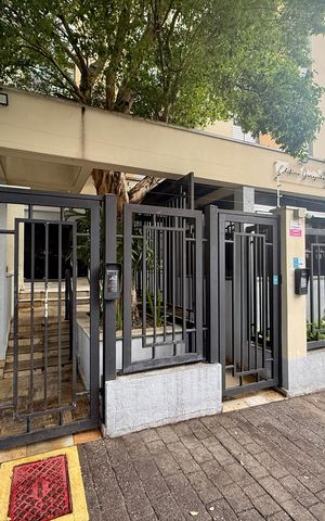 Apartamento à venda com 49m², 2 quartos e 1 vaga Apartamento à venda com 49m², 2 quartos e 1 vagaFachada