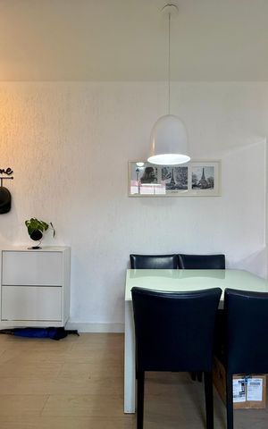Apartamento à venda com 49m², 2 quartos e 1 vaga Apartamento à venda com 49m², 2 quartos e 1 vagaSala