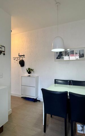 Apartamento à venda com 49m², 2 quartos e 1 vaga Apartamento à venda com 49m², 2 quartos e 1 vagaSala