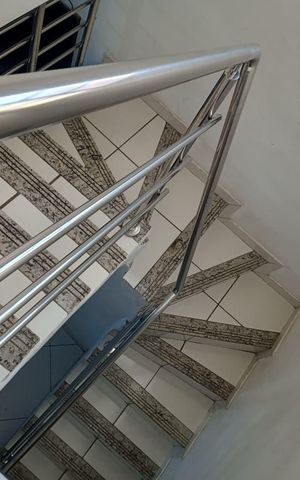 Apartamento à venda com 153m², 2 quartos e 1 vagaEscada